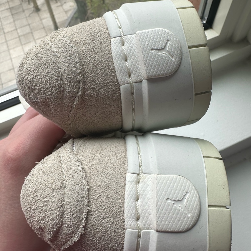 Women’s Jordan 1 low elevate - Picture 2 of 5
